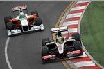 Bruno Senna (HRT) vor Vitantonio Liuzzi (Force India) 