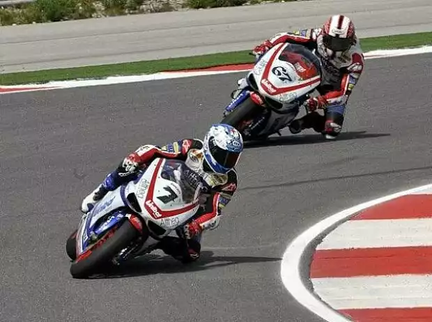 Titel-Bild zur News: Carlos Checa und Shane Byrne