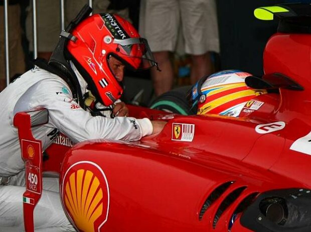 Titel-Bild zur News: Michael Schumacher, Fernando Alonso