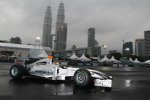 Nico Rosberg im Regen von Kuala Lumpur