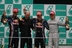 Mark Webber (Red Bull), Adrian Newey (Technischer Direktor), Sebastian Vettel (Red Bull) und Nico Rosberg (Mercedes) 