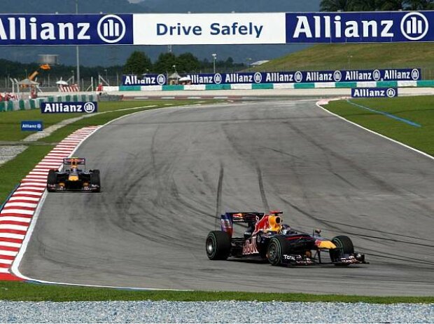 Sebastian Vettel vor Mark Webber