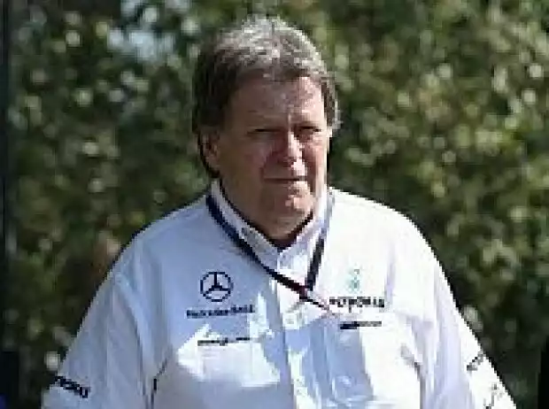 Norbert Haug (Mercedes-Motorsportchef) Titel-Bild zur News: Norbert Haug (Mercedes-Motorsportchef)