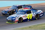 Jimmie Johnson (Hendrick) und Brian Vickers (Red Bull) 