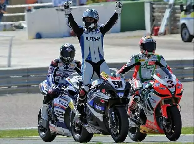 Leon Haslam, Max Biaggi, James Toseland Titel-Bild zur News: Leon Haslam, Max Biaggi, James Toseland