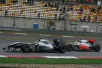 Nico Rosberg (Mercedes) vor Lewis Hamilton (McLaren) 