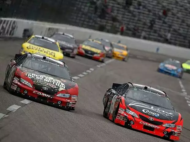 Joey Logano, Kyle Busch Titel-Bild zur News: Joey Logano, Kyle Busch