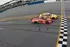 Bild zum Inhalt: Nur Zentimeter: Harvick gewinnt Talladega-Krimi!