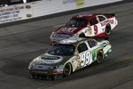 Kasey Kahne (RPM) jagt Carl Edwards (Roush) 