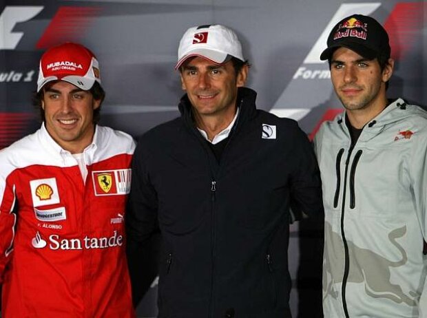 Titel-Bild zur News: Fernando Alonso, Pedro de la Rosa, Jaime Alguersuari