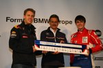 Sebastian Vettel, Mario Theissen (BMW Motorsport Direktor) und Jack Harvey 