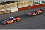 Tony Stewart (SHR) vor Bobby Labonte