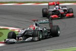 Michael Schumacher (Mercedes) und Jenson Button (McLaren) 