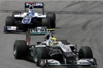 Nico Rosberg (Mercedes) vor Rubens Barrichello (Williams) 