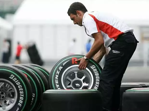 Bridgestone-Reifen Titel-Bild zur News: Bridgestone-Reifen