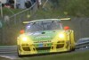 Bild zum Inhalt: Manthey-Porsche nach sieben Stunden souverän vorne