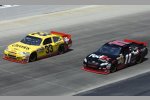 Denny Hamlin (innen) mit Clint Bowyer (Richard Childress) 