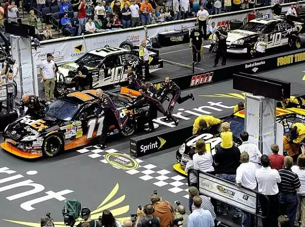 Denny Hamlin Titel-Bild zur News: Denny Hamlin