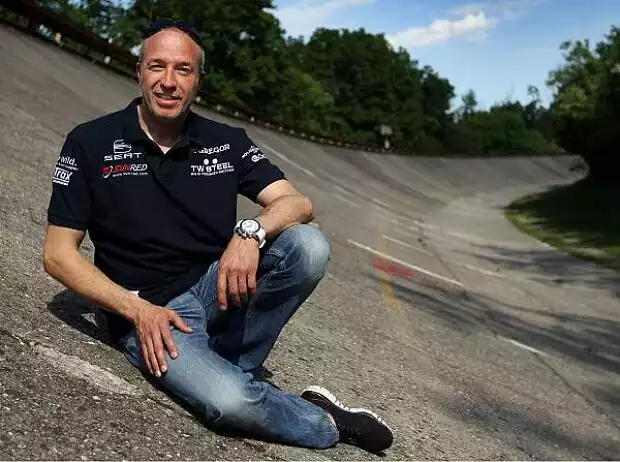 Tom Coronel Titel-Bild zur News: Tom Coronel