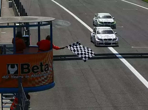 Titel-Bild zur News: Andy Priaulx, Augusto Farfus