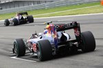 Mark Webber (Red Bull), davor Sebastian Vettel (Red Bull) 