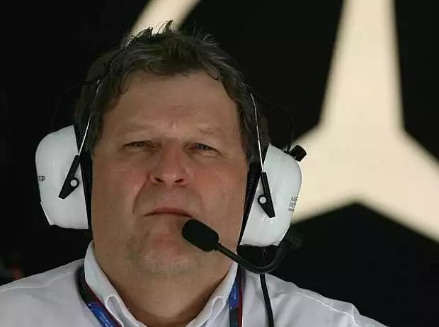 Norbert Haug (Mercedes-Motorsportchef) Titel-Bild zur News: Norbert Haug (Mercedes-Motorsportchef)