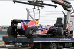 Das Auto von Sebastian Vettel (Red Bull) nach der Kollision
