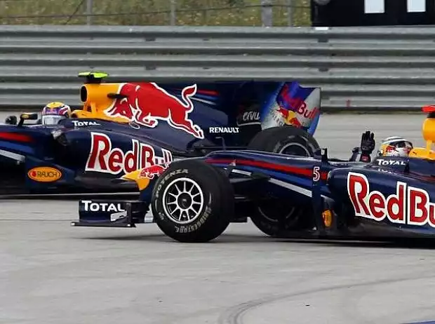 Mark Webber und Sebastian Vettel Titel-Bild zur News: Mark Webber und Sebastian Vettel