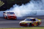 Kontrovers: Kevin Harvick (Richard Childress) dreht Joey Logano (Gibbs) um