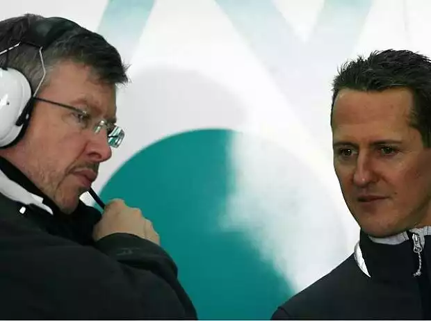 Ross Brawn und Michael Schumacher Titel-Bild zur News: Ross Brawn und Michael Schumacher