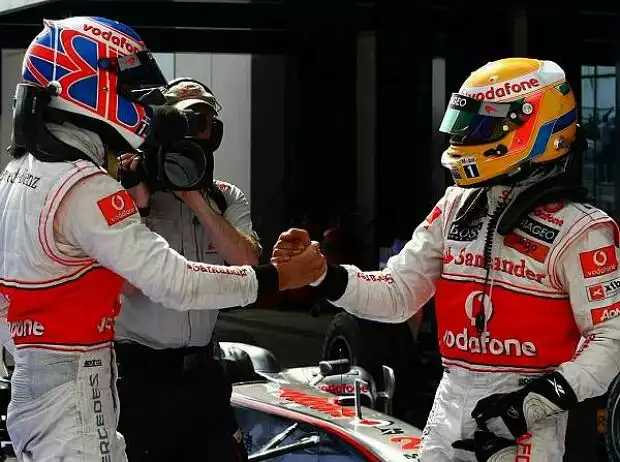 Jenson Button, Lewis Hamilton Titel-Bild zur News: Jenson Button, Lewis Hamilton