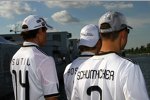 Adrian Sutil (Force India), Nico Rosberg (Mercedes) und Michael Schumacher (Mercedes) als Fußball-WM-Unterstützer
