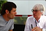 Mark Webber (Red Bull) und Bernie Ecclestone (Formel-1-Chef) 