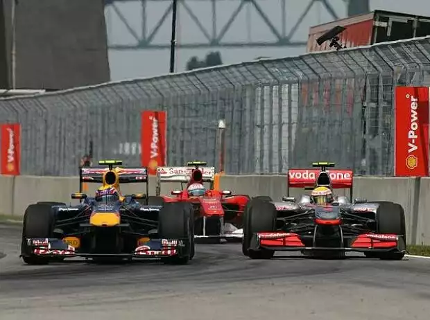Mark Webber vor Lewis Hamilton Titel-Bild zur News: Mark Webber vor Lewis Hamilton