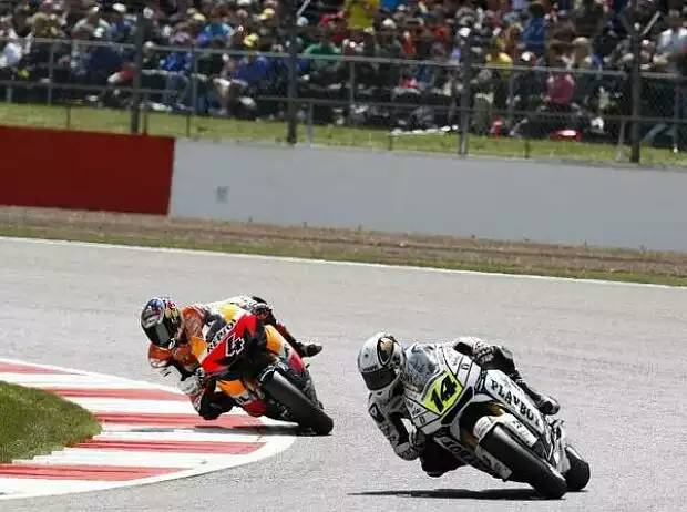 Randy de Puniet vor Andrea Dovizioso Titel-Bild zur News: Randy de Puniet vor Andrea Dovizioso