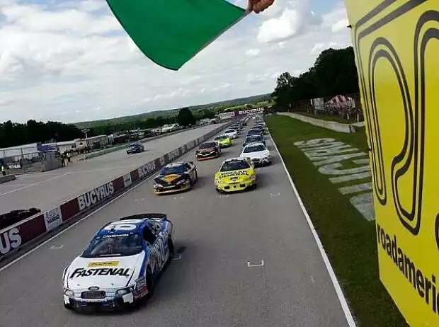 Nationwide Road America Elkhart Lake Start Titel-Bild zur News: Nationwide Road America Elkhart Lake Start
