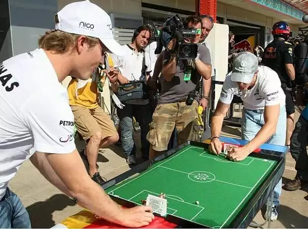 Nico Rosberg und Michael Schumacher Titel-Bild zur News: Nico Rosberg und Michael Schumacher