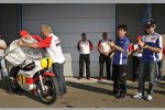 Giacomo Agostini und Jorge Lorenzo (Yamaha) 