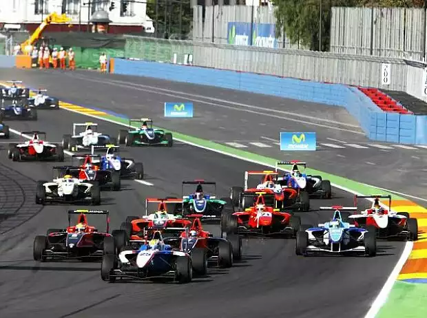 Nico Müller, Rio Haryanto, James Jakes Titel-Bild zur News: Nico Müller, Rio Haryanto, James Jakes