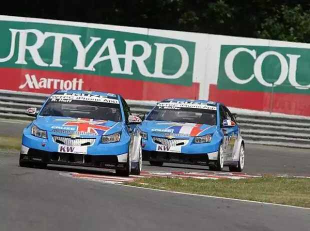 Titel-Bild zur News: Yvan Muller, Robert Huff