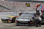 Elliott Sadler (RPM) Matt Kenseth (Roush) 