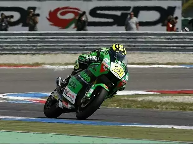 Andrea Iannone Titel-Bild zur News: Andrea Iannone