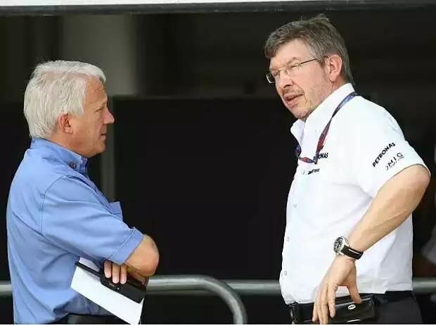 Charlie Whiting (Technischer Delegierte der FIA), Ross Brawn (Teamchef) Titel-Bild zur News: Charlie Whiting (Technischer Delegierte der FIA), Ross Brawn (Teamchef)