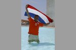 Tom Coronel (SR) feiert den Einzug der Niederländer ins Halbfinale der Fußball-WM