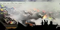 Bild zum Inhalt: Thriller: Harvick siegt im Daytona-Crashfestival!