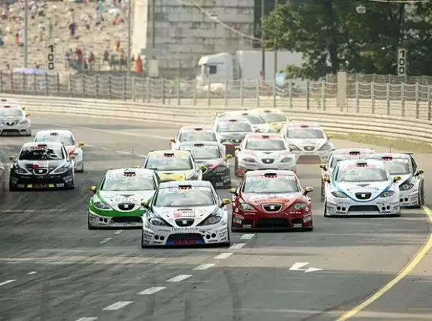 SEAT Lein Supercopa Titel-Bild zur News: SEAT Lein Supercopa