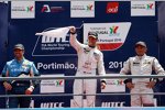Tiago Monteiro (SR), Gabriele Tarquini (SR) und Yvan Muller (Chevrolet) auf dem Podium