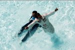 Tiago Monteiro (SR) und Yvan Muller (Chevrolet) feiern im Pool