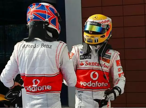 Titel-Bild zur News: Jenson Button, Lewis Hamilton