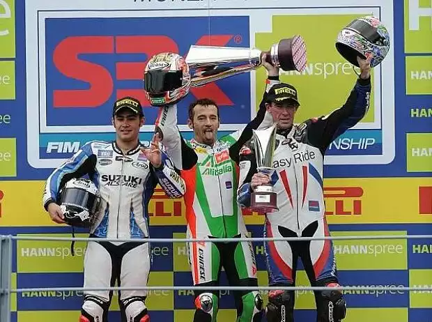 Max Biaggi Leon Haslam Troy Corser Titel-Bild zur News: Max Biaggi Leon Haslam Troy Corser